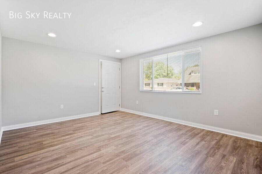 135 Walnut St #A - Photo 6 of 16