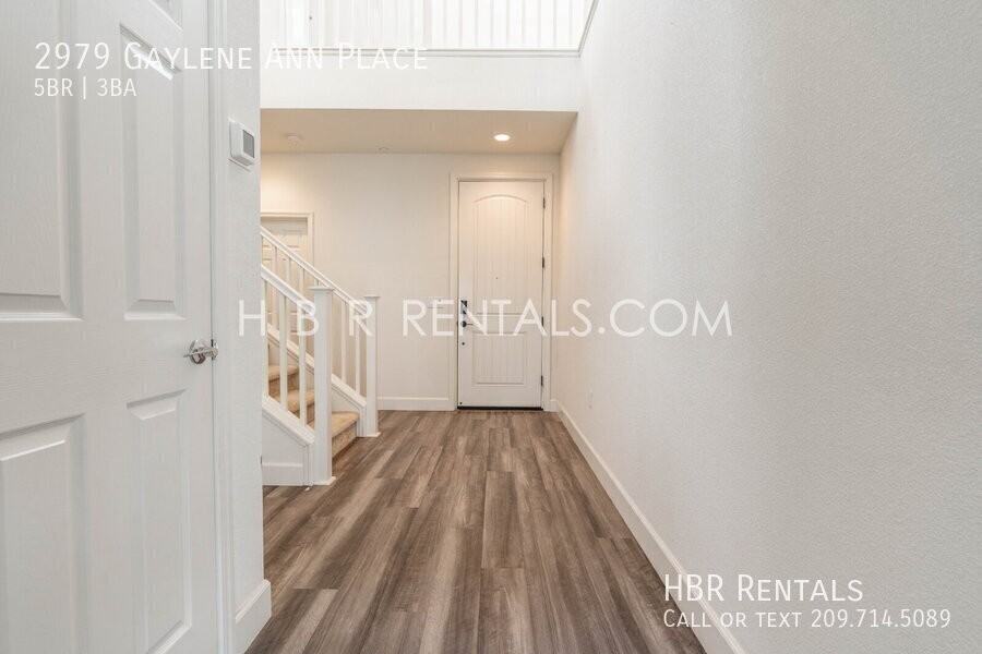 2979 Gaylene Ann Pl - Photo 6 of 47