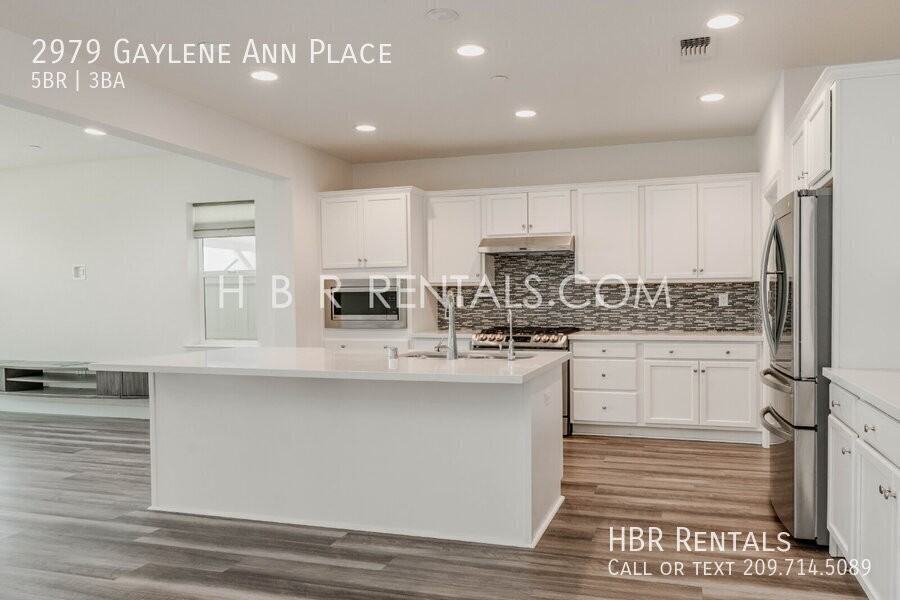 2979 Gaylene Ann Pl - Photo 7 of 47