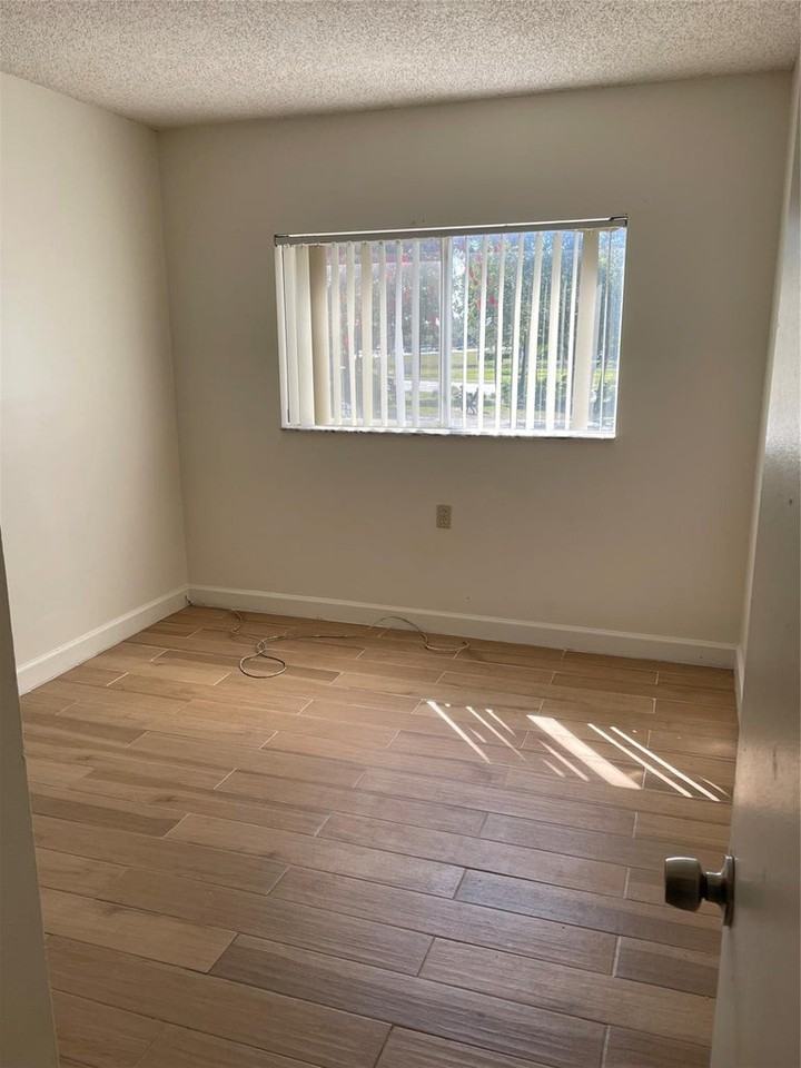 1068 N Benoist Farms Rd #205 - Photo 5 of 13
