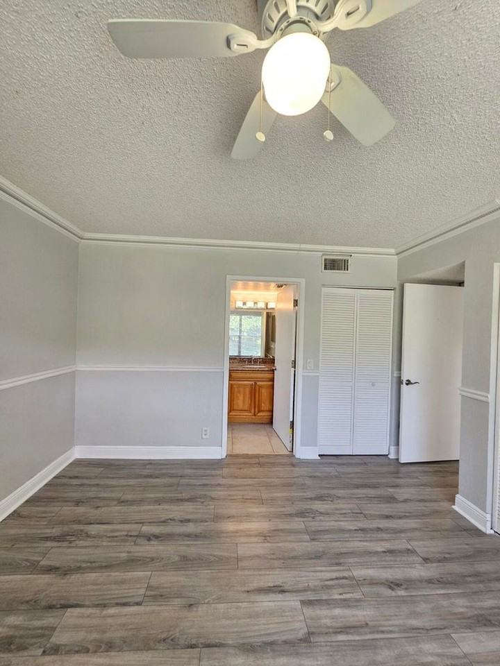 1701 Balfour Point Dr #G - Photo 5 of 19
