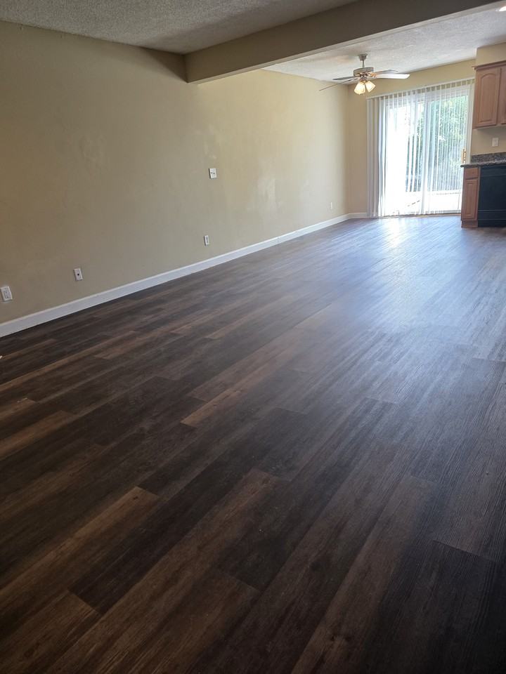 912 Sw Imperial Ln #1 - Photo 6 of 14