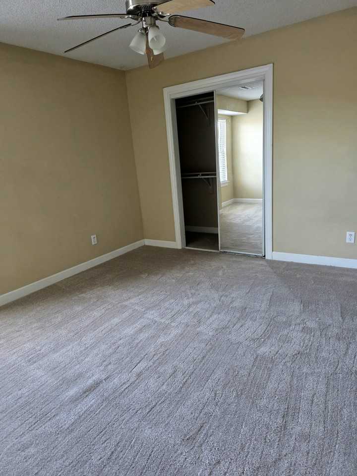 912 Sw Imperial Ln #1 - Photo 7 of 14