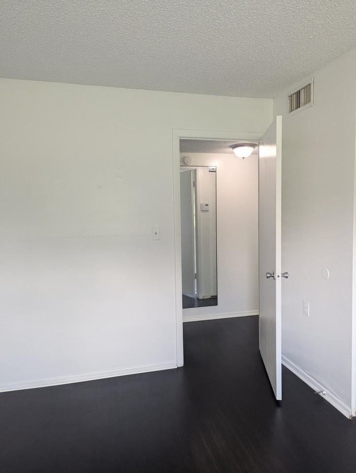 1203 N Benoist Farms Rd #107 - Photo 4 of 16