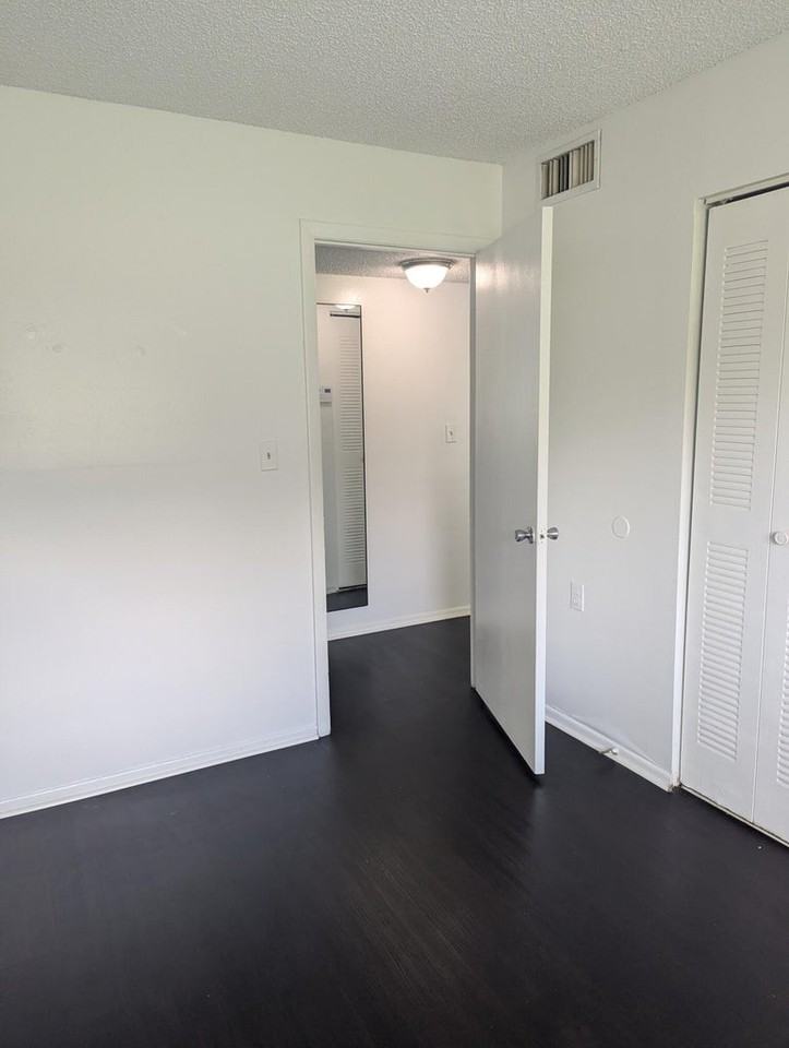 1203 N Benoist Farms Rd #107 - Photo 5 of 16