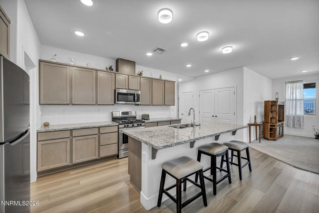 353 Radiant Dr #NA - Photo 4 of 16