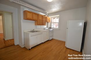 1589 Beacon St #B - Photo 1 of 1