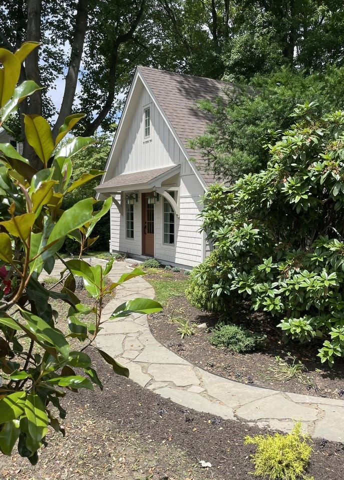 202 Pearsall Pl #NA - Photo 5 of 18