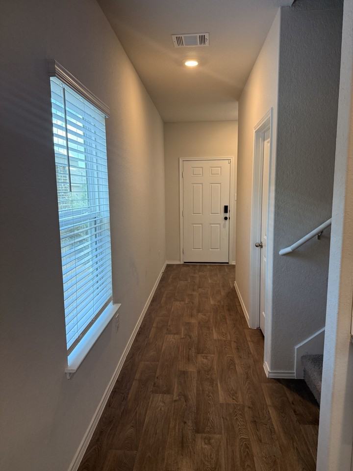 2837 Brogan Crk #NA - Photo 6 of 27