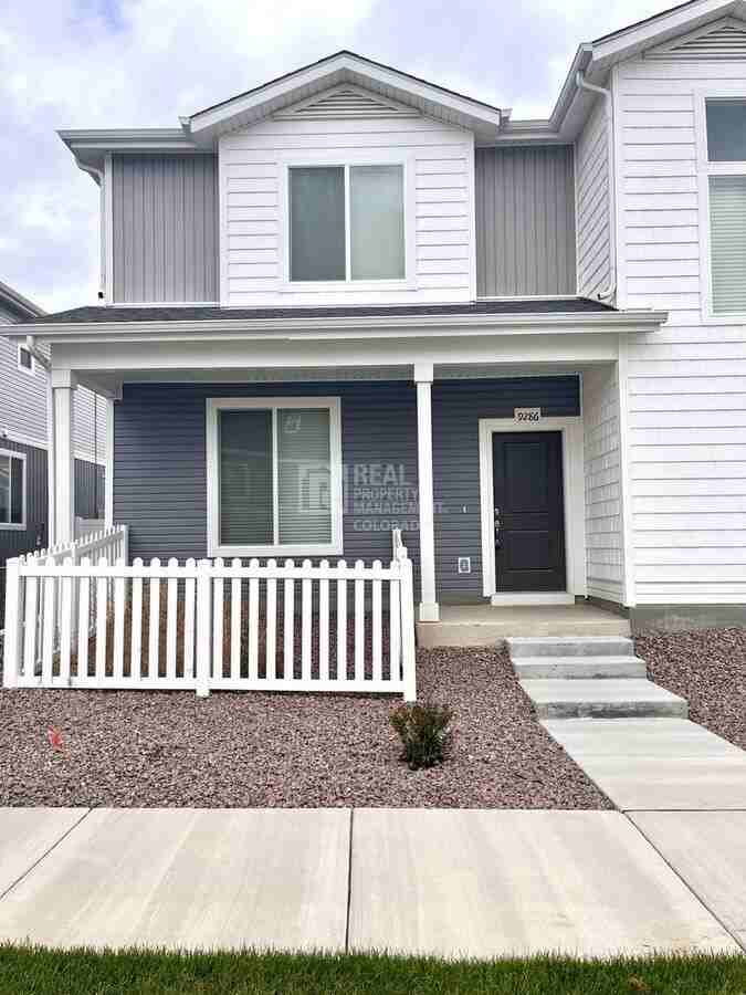 9286 Henson Pl