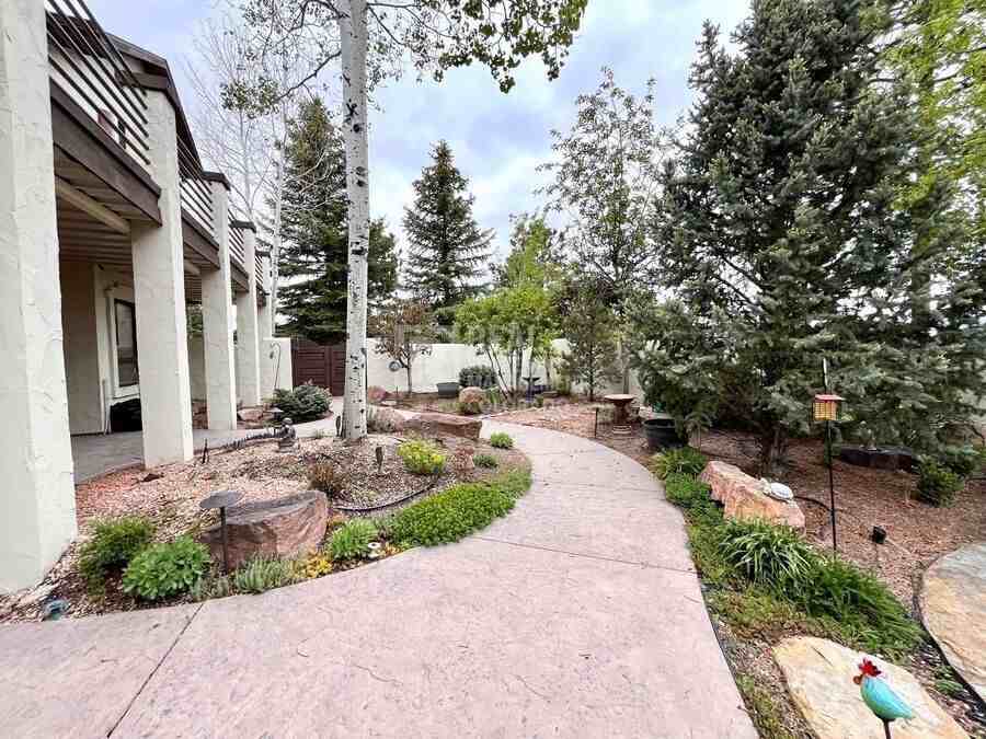 17995 Minglewood Trl - Photo 6 of 50