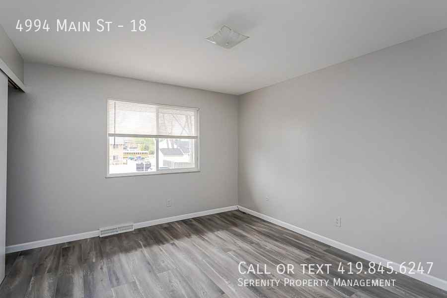 4994 Main St #18 - Photo 2 of 11