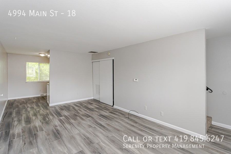 4994 Main St #18 - Photo 7 of 11
