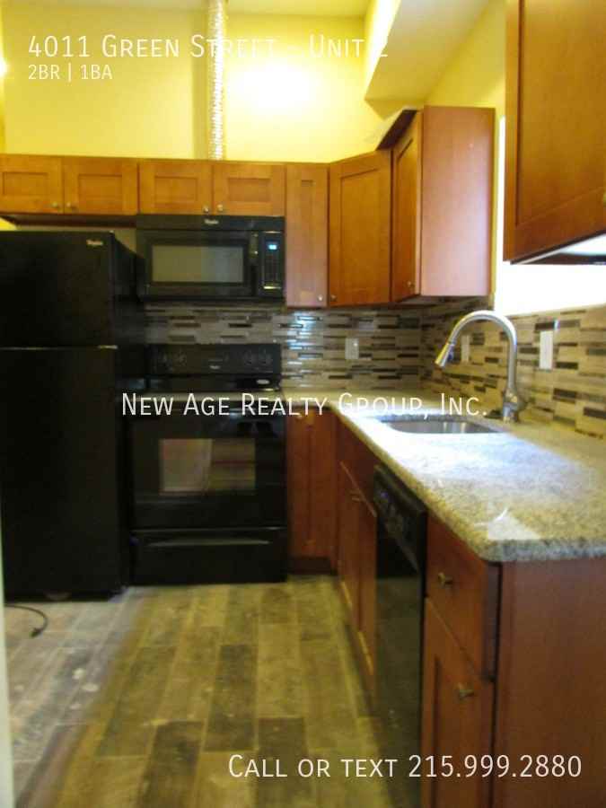 4011 Green St #2 - Photo 2 of 10