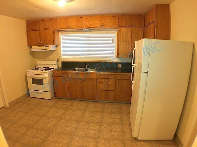 1804 Se Harney St - Photo 5 of 21