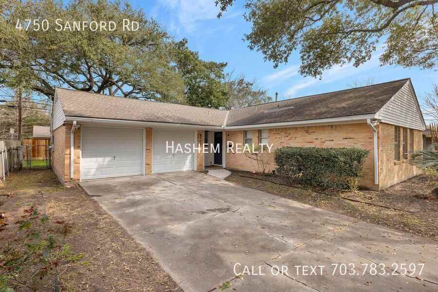 4750 Sanford Rd - Photo 3 of 15