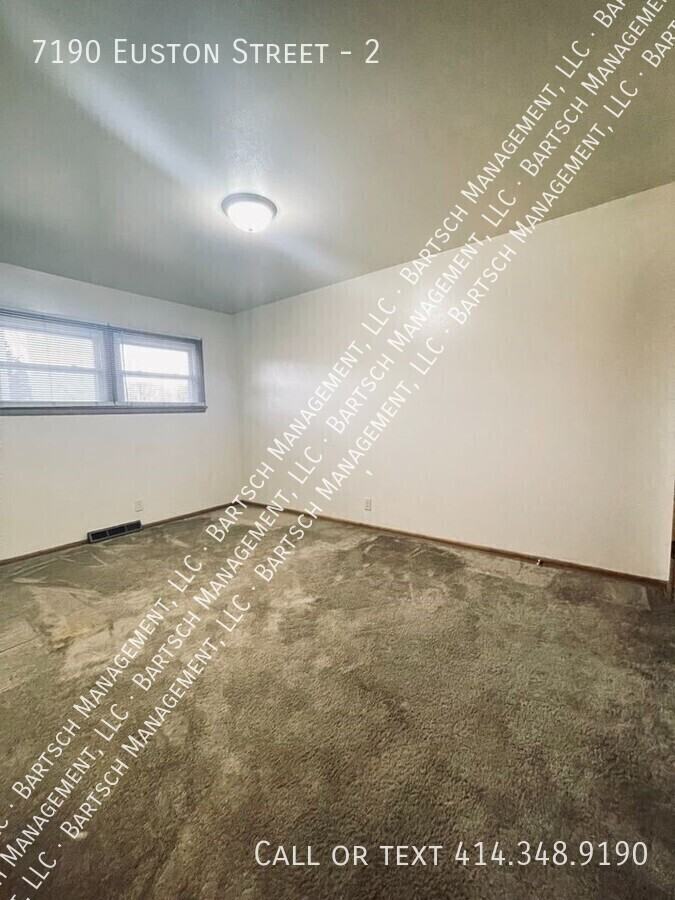7190 Euston St #2 - Photo 5 of 5