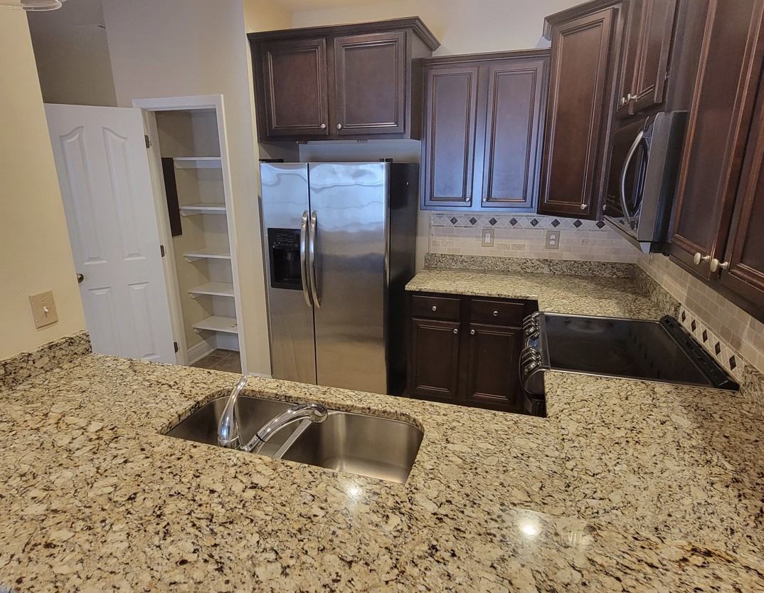8860 Brown Pelican Cir #8860 - Photo 3 of 7