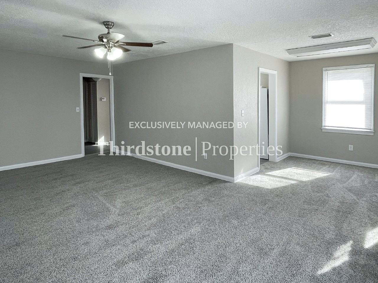 318 E 19th St - Photo 3 of 21
