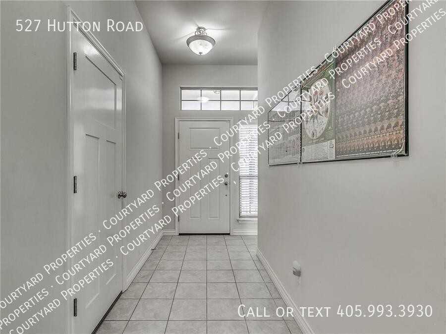527 Hutton Rd - Photo 5 of 30
