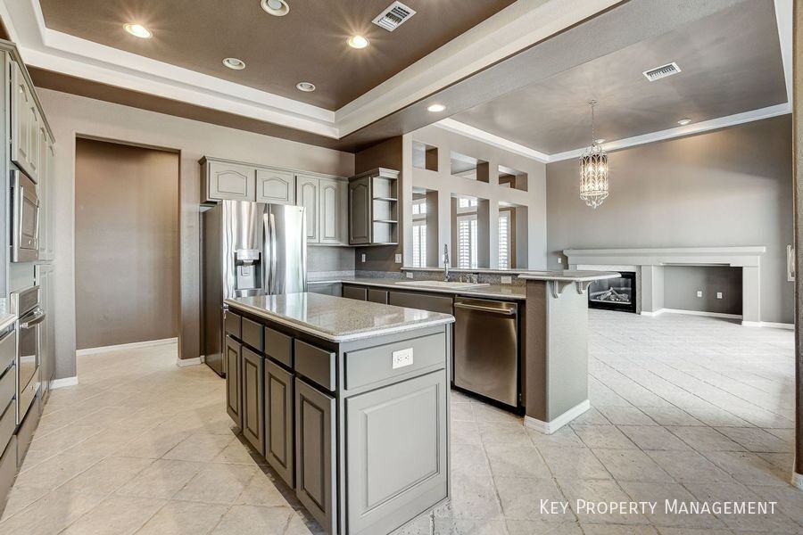 2240 Sun Cliffs St - Photo 7 of 45