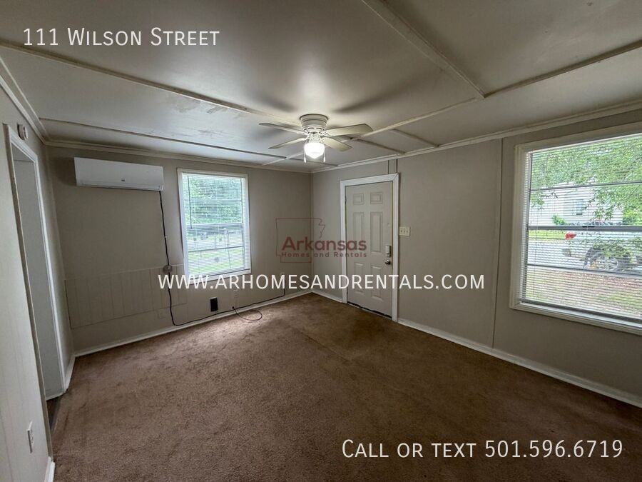 111 Wilson St - Photo 2 of 11