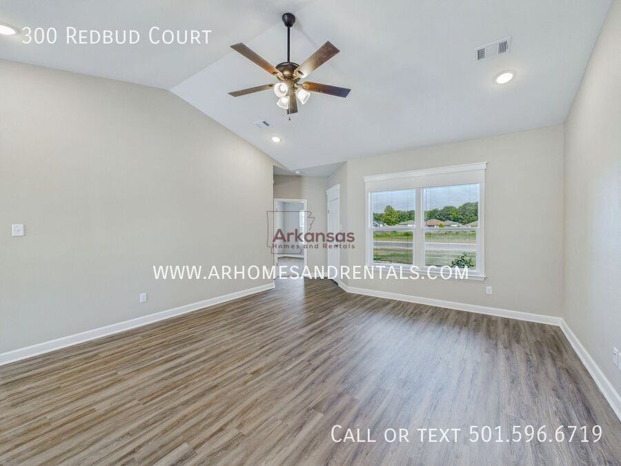 300 Redbud Court - Photo 2 of 15