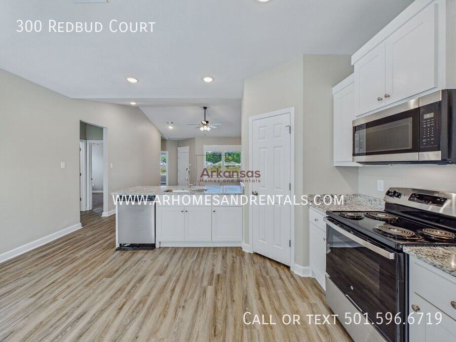 300 Redbud Court - Photo 4 of 15
