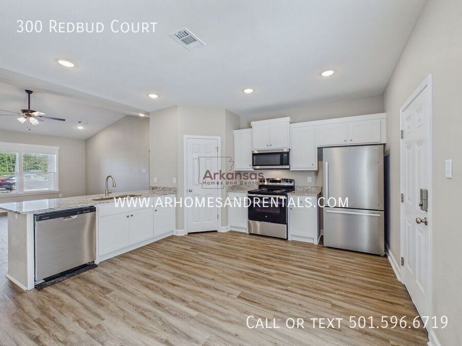 300 Redbud Court - Photo 5 of 15