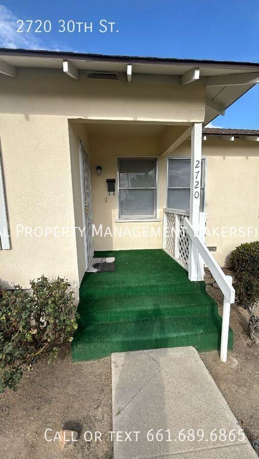 2720 30th St - Photo 2 of 30