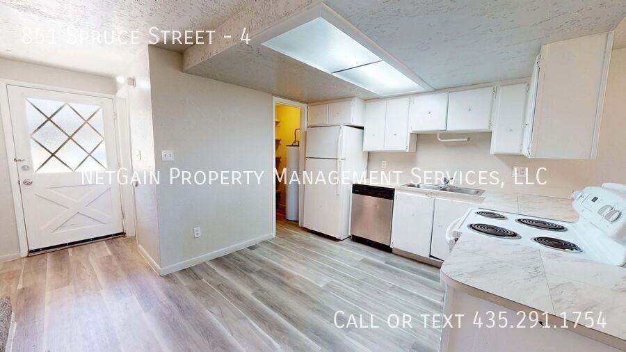 851 Spruce St #4 - Photo 4 of 16