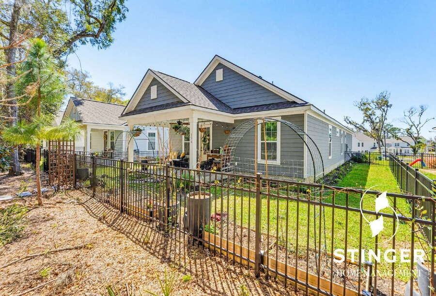 156 Baynard Rd - Photo 3 of 38