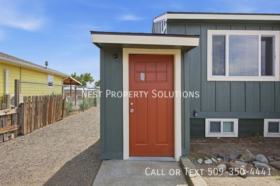 223 5th Ave Se #B - Photo 3 of 25