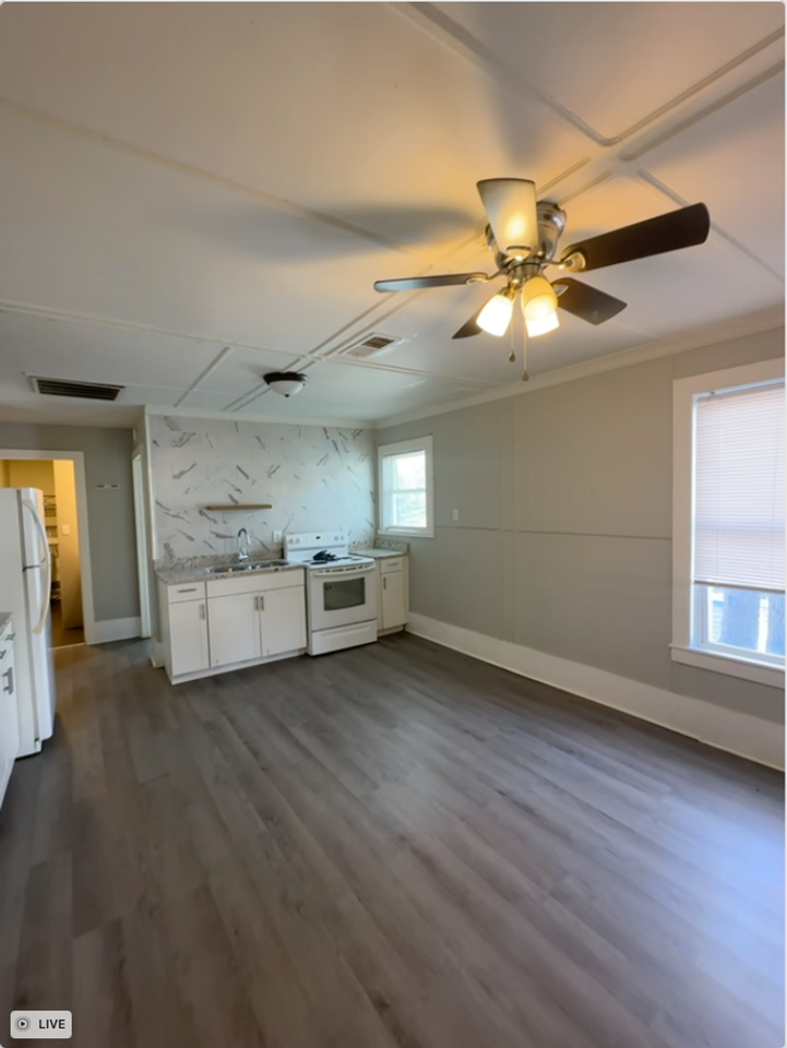 18 Calloway Street - 18 Calloway #4 - Photo 2 of 21