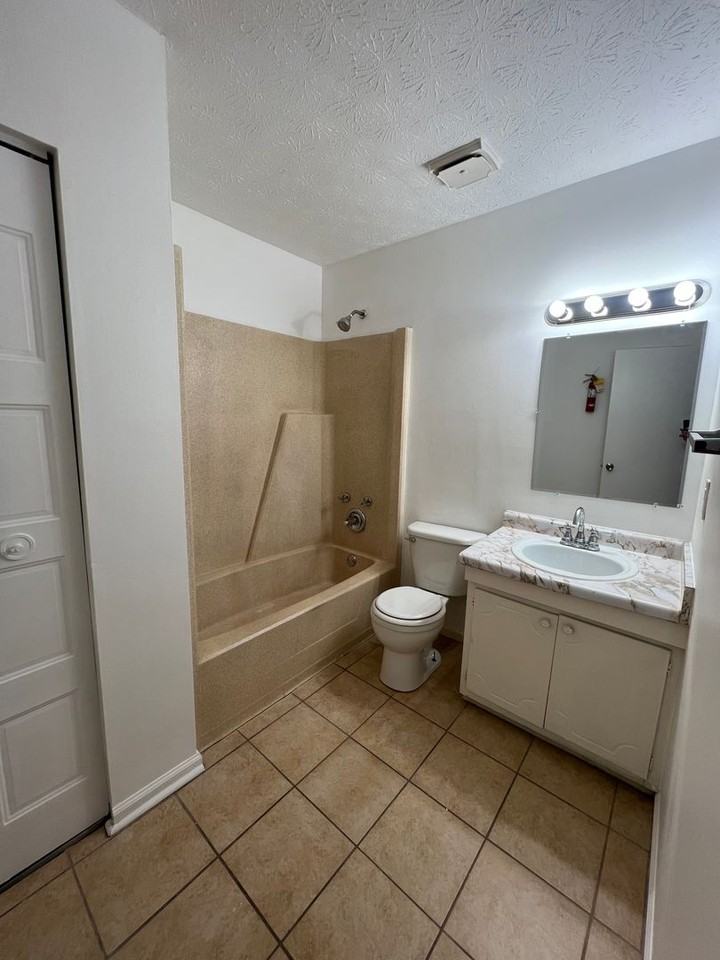368 Redding Rd #18 - Photo 5 of 6