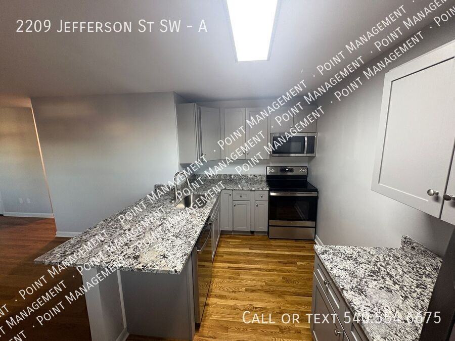 2209 Jefferson St Sw #A - Photo 6 of 8