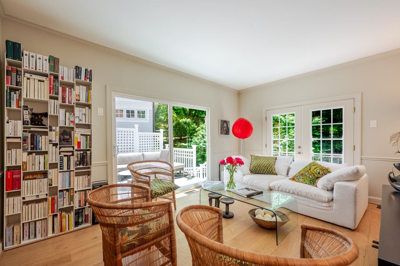 4612 Sedgwick St Nw - Photo 2 of 50