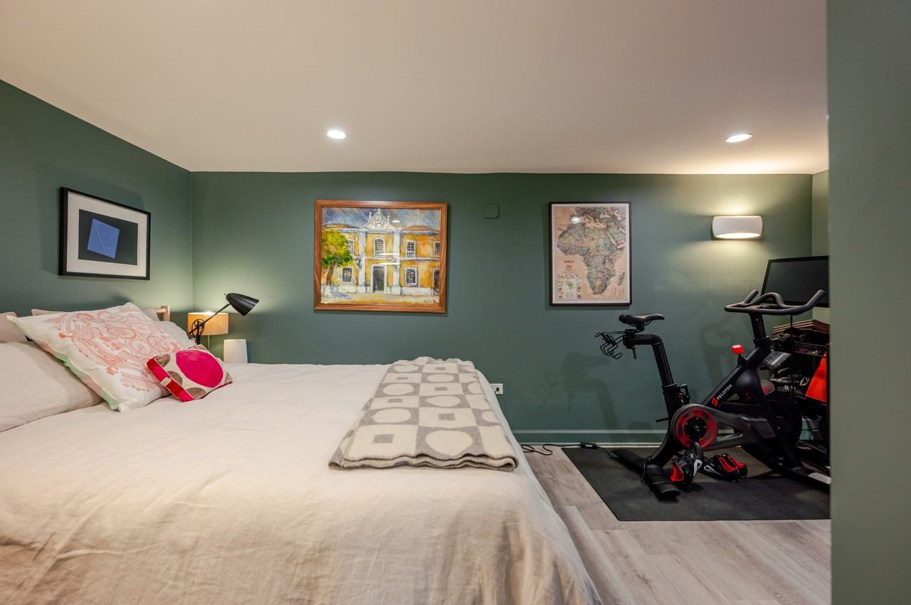4612 Sedgwick St Nw - Photo 4 of 50