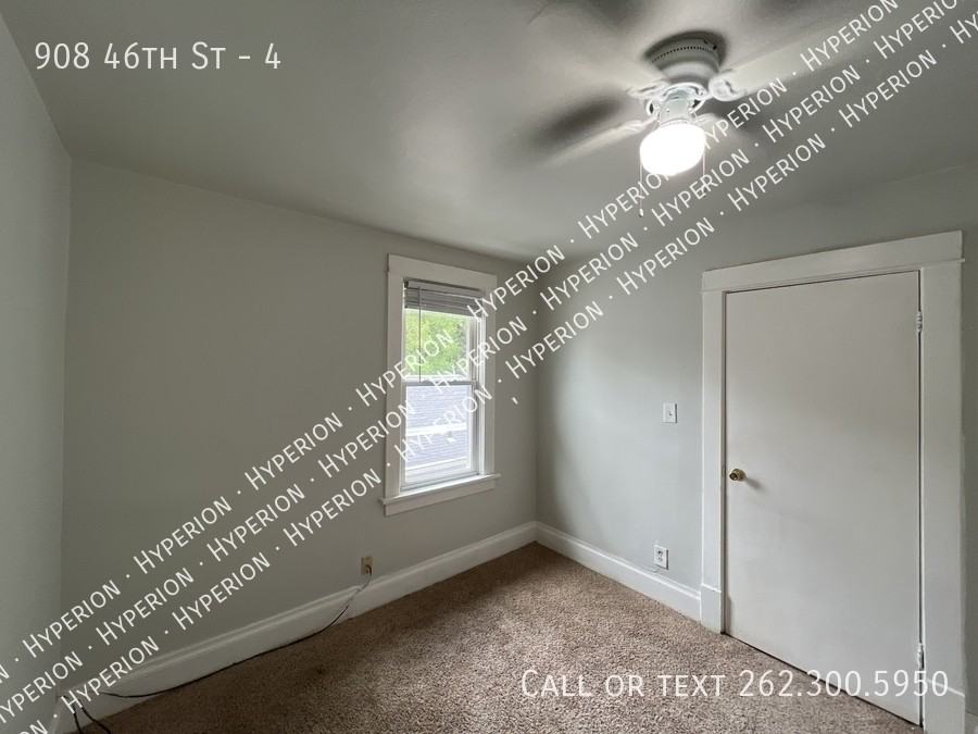 908 46th St #4 - Photo 5 of 14