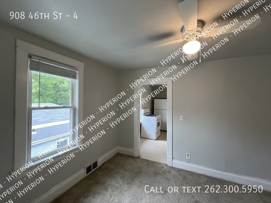 908 46th St #4 - Photo 7 of 14