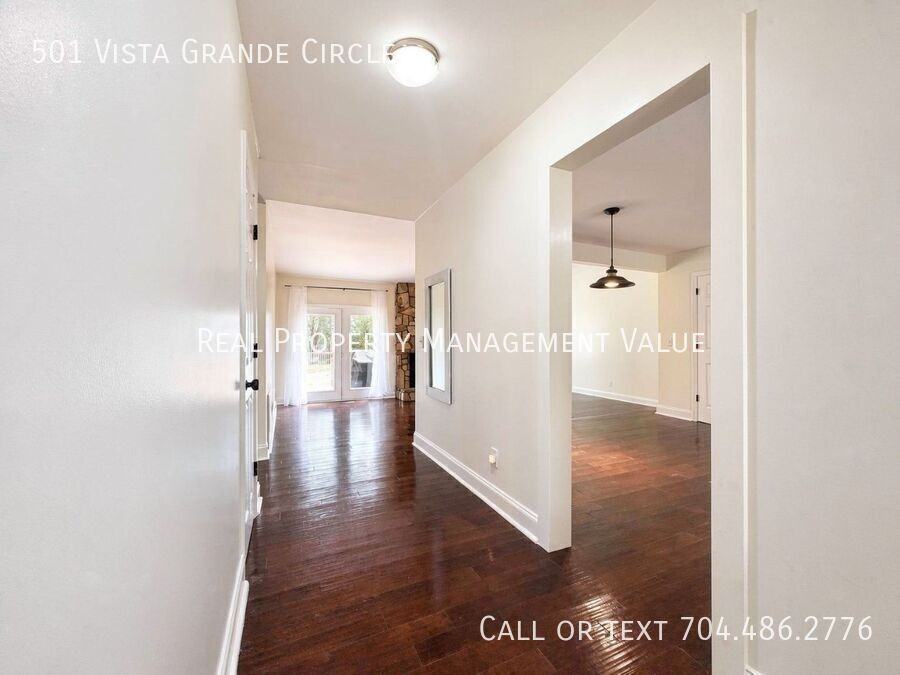 501 Vista Grande Cir - Photo 2 of 30