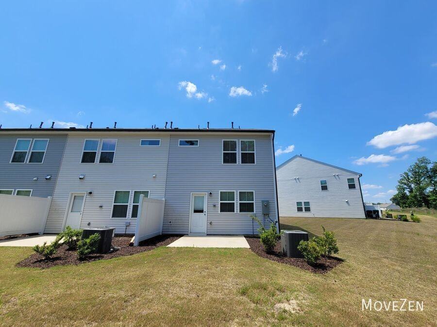 808 Falls Grove Trl - Photo 4 of 44