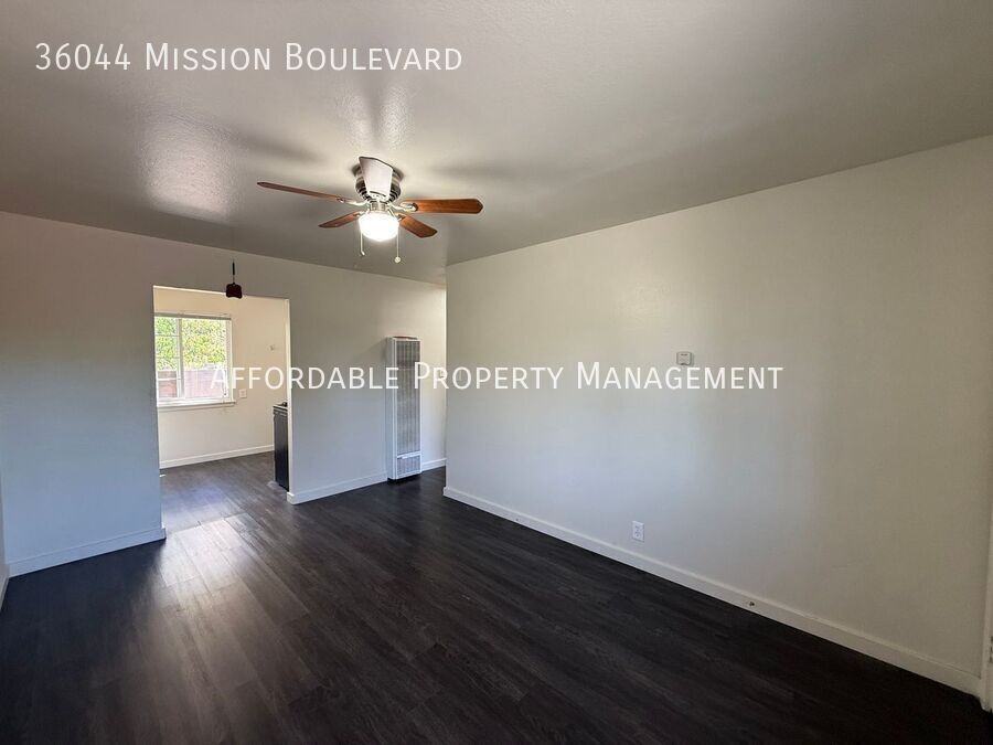36044 Mission Blvd - Photo 3 of 12