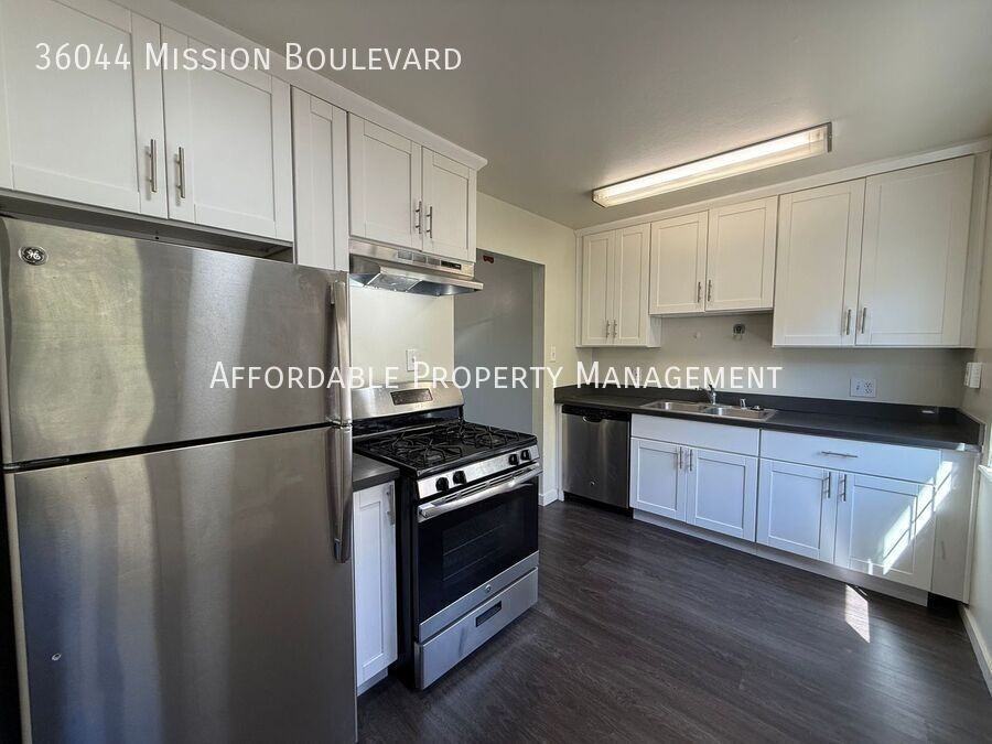36044 Mission Blvd - Photo 5 of 12