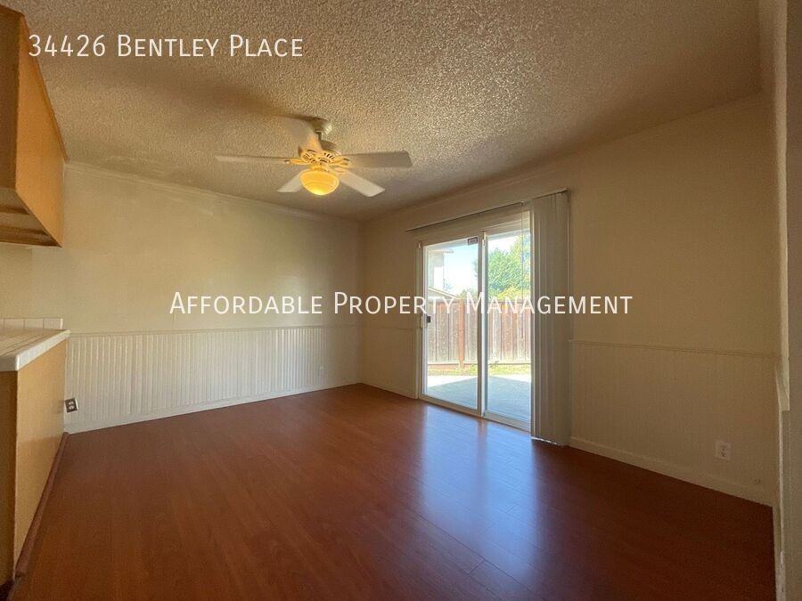 34426 Bentley Pl - Photo 6 of 15