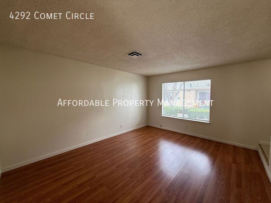 4292 Comet Cir - Photo 3 of 23