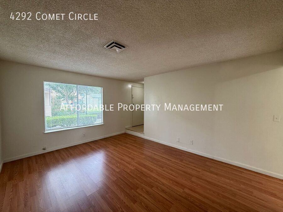 4292 Comet Cir - Photo 4 of 23