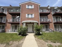 featured image of 4120 Williamsburg Ct #302