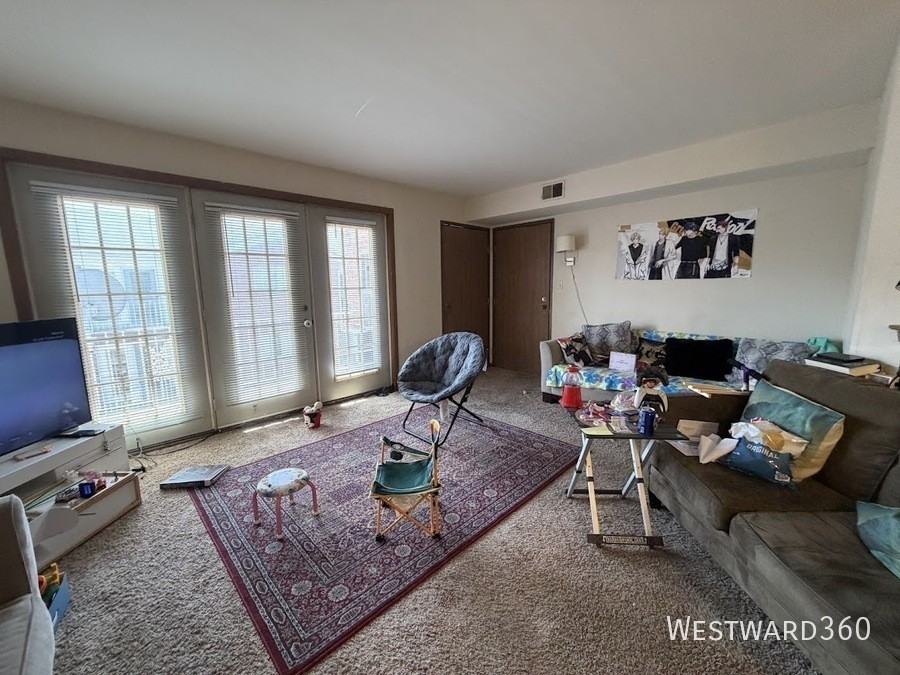 4120 Williamsburg Ct #302 - Photo 2 of 12