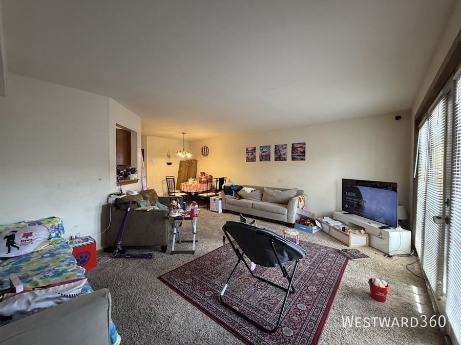 4120 Williamsburg Ct #302 - Photo 3 of 12
